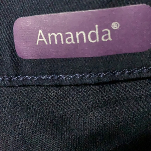 Women’s Gloria Vanderbilt Amanda Jeans Sz 10 short - Picture 6 of 8